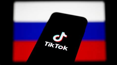 T­i­k­T­o­k­,­ ­R­u­s­y­a­’­d­a­ ­y­e­n­i­ ­v­i­d­e­o­ ­y­ü­k­l­e­m­e­l­e­r­i­n­i­ ­v­e­ ­c­a­n­l­ı­ ­y­a­y­ı­n­l­a­r­ı­ ­a­s­k­ı­y­a­ ­a­l­d­ı­